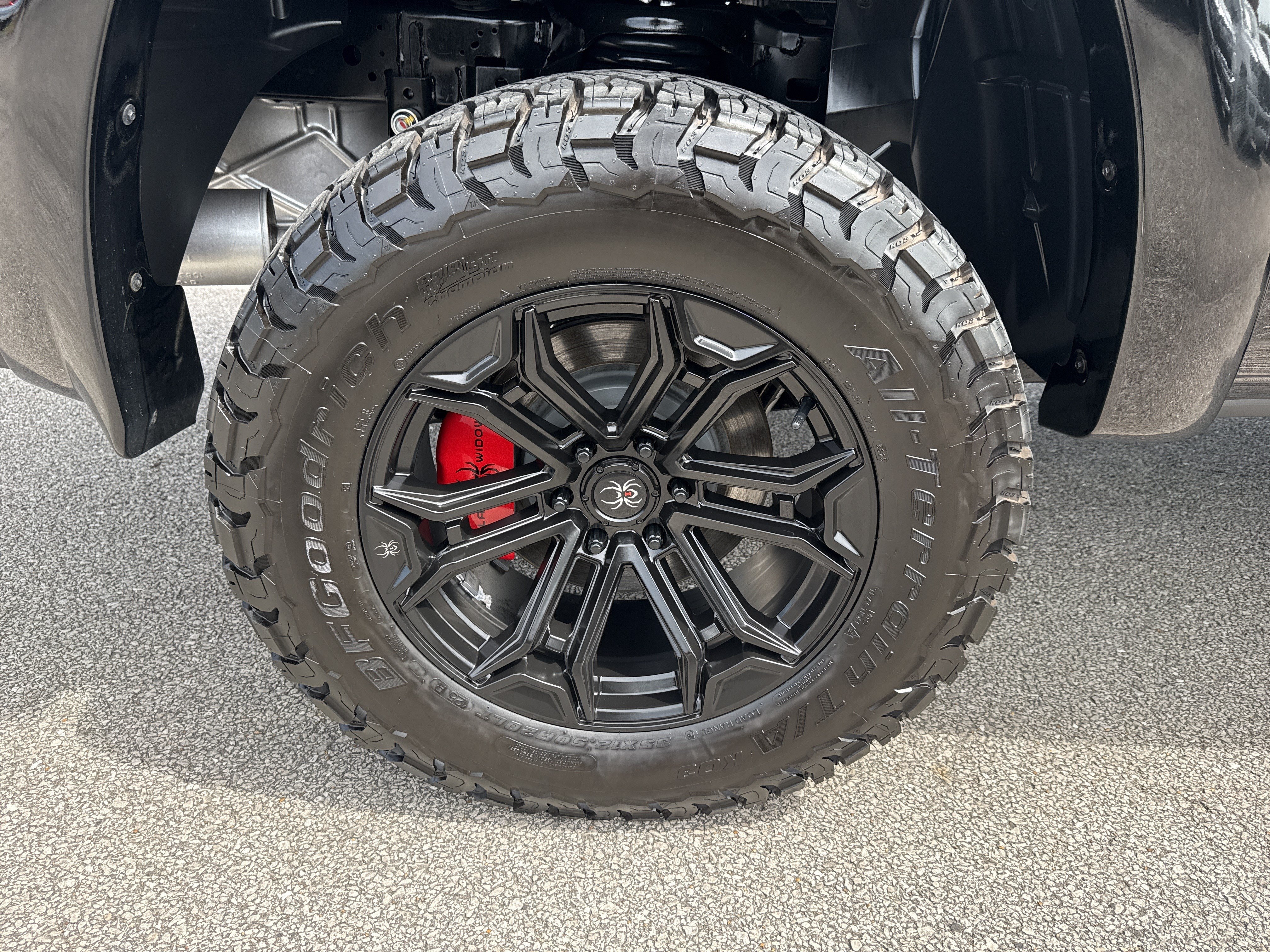 Used 2026 Diamond Black Crystal Pearlcoat Ram Laramie image 18