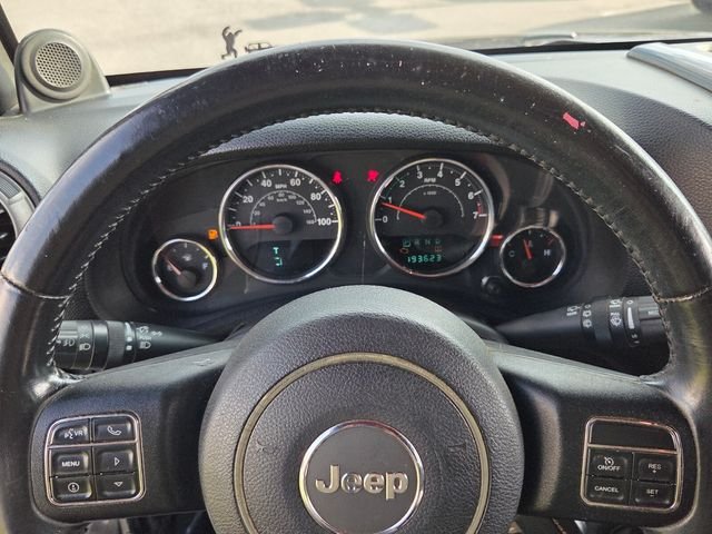 Used 2014 Gray Jeep Unlimited Sport image 21