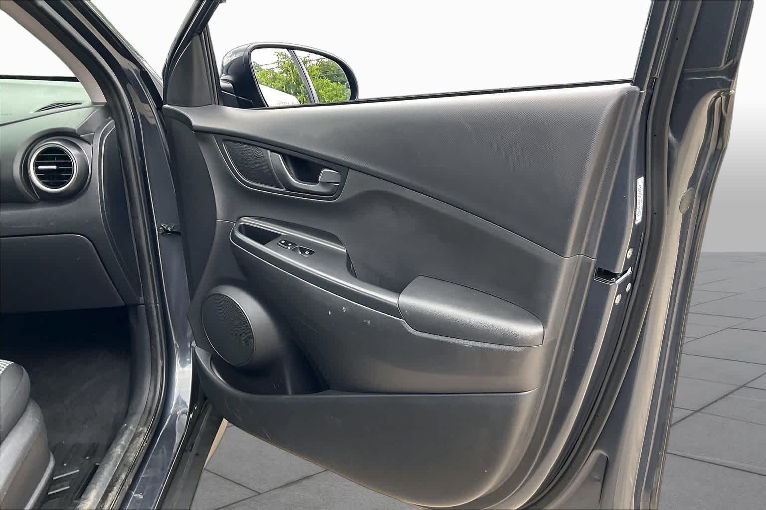 Used 2019 Thunder Gray Hyundai SE image 22
