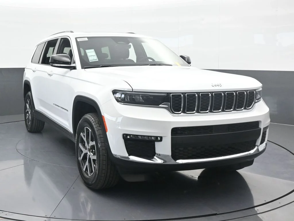 Used 2025 Bright White Clearcoat Jeep Limited image 9