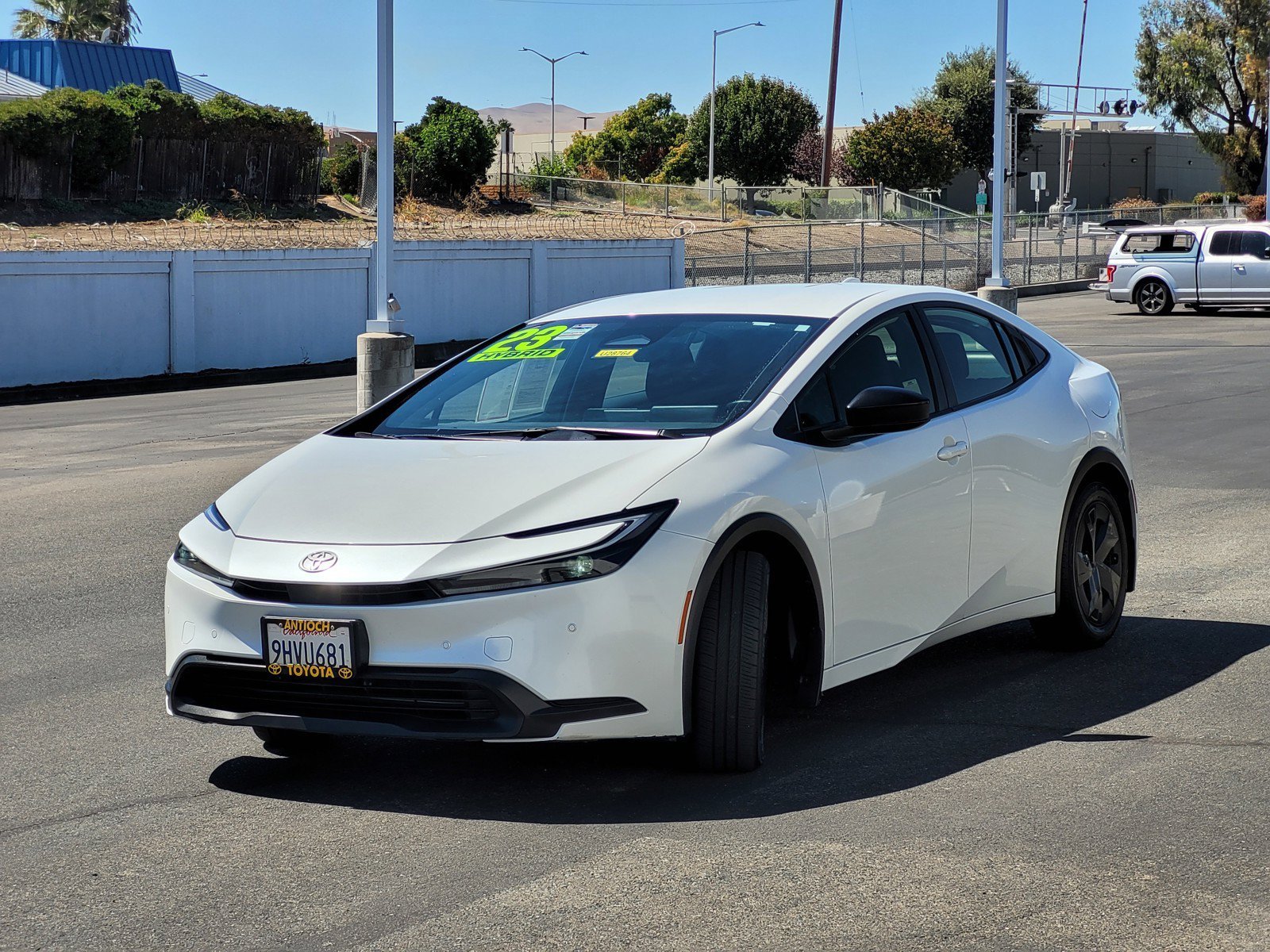 Used 2023 White Toyota  image 8