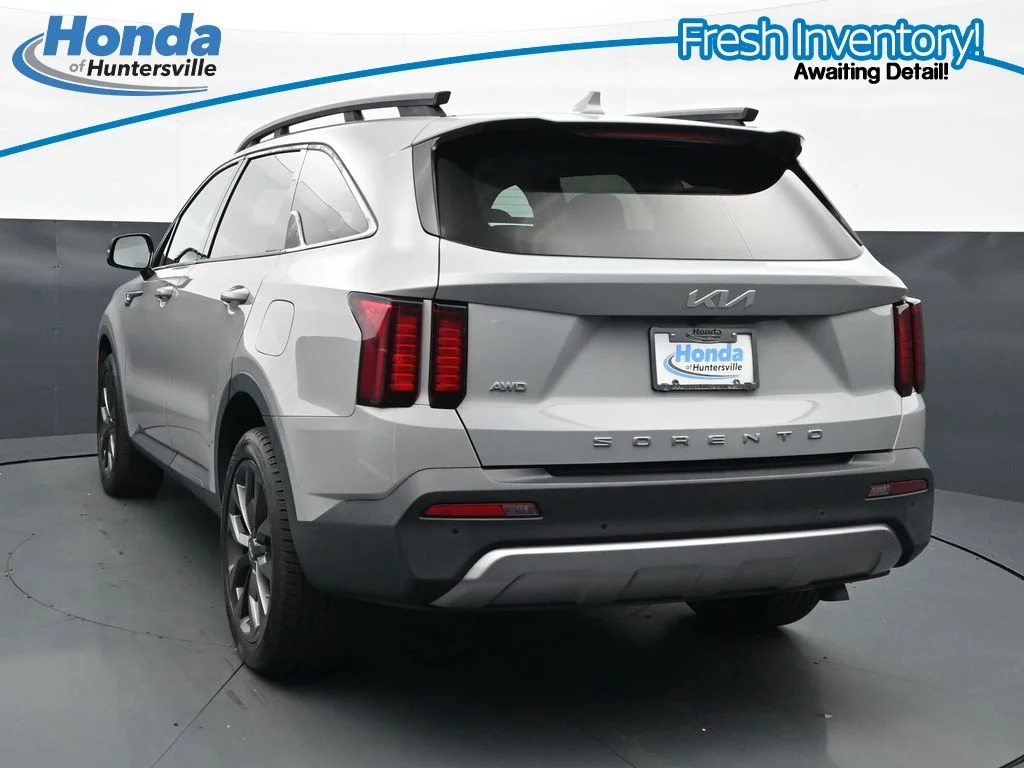 Used 2022 Gray Kia X-Line EX image 8