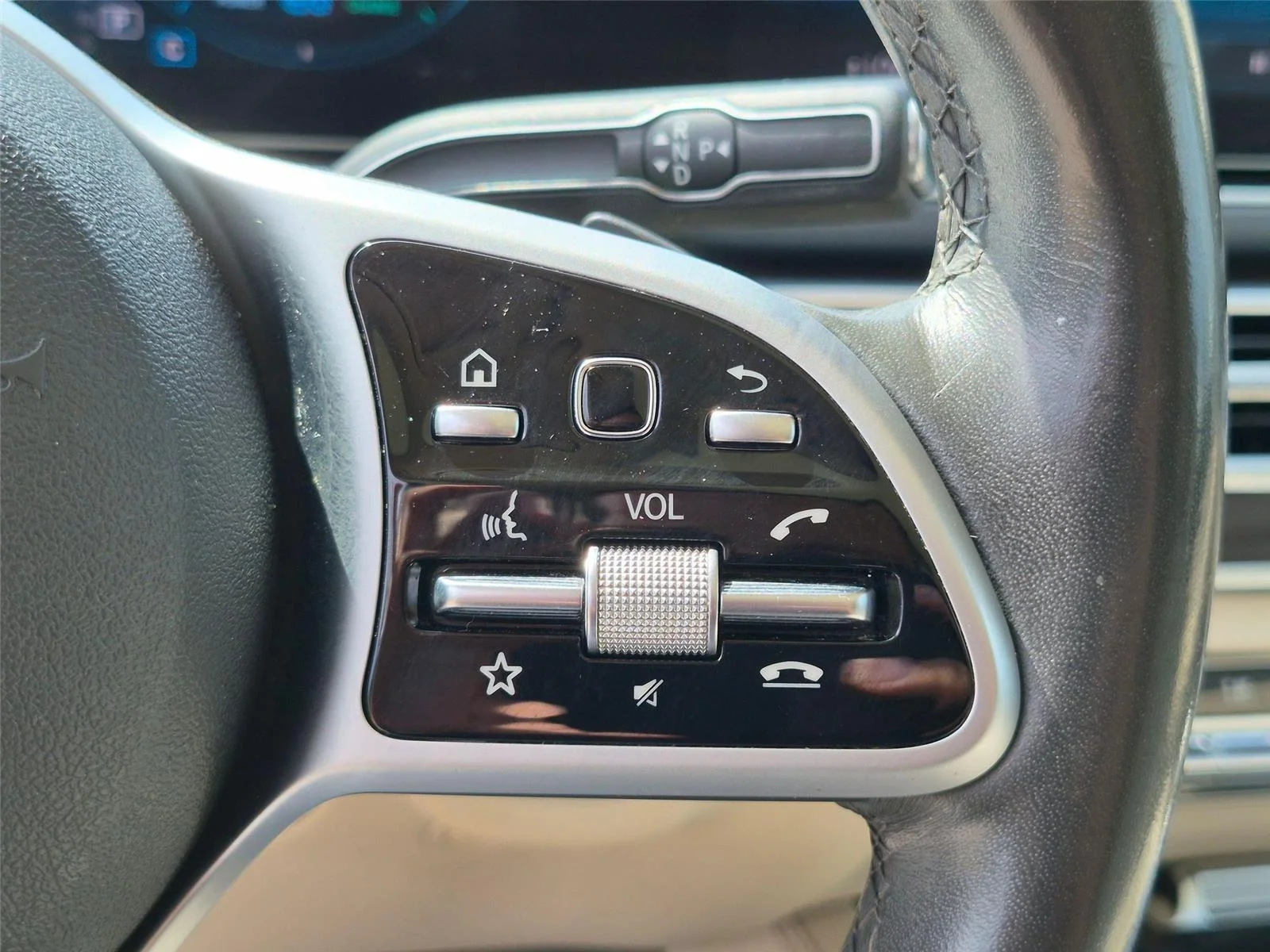 Used 2020 designo Diamond White Metallic Mercedes-Benz GLS 450 image 18