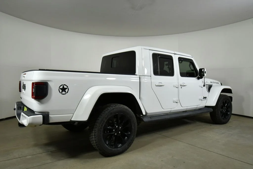 Used 2021 White Jeep Overland image 10