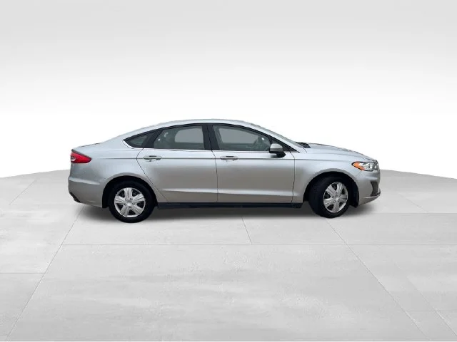 Used 2020 Silver Ford S image 9