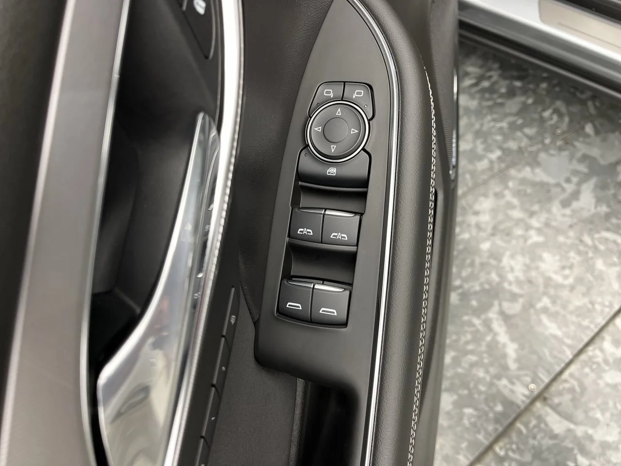 2026 Buick Envision Sport Touring - Photo 9
