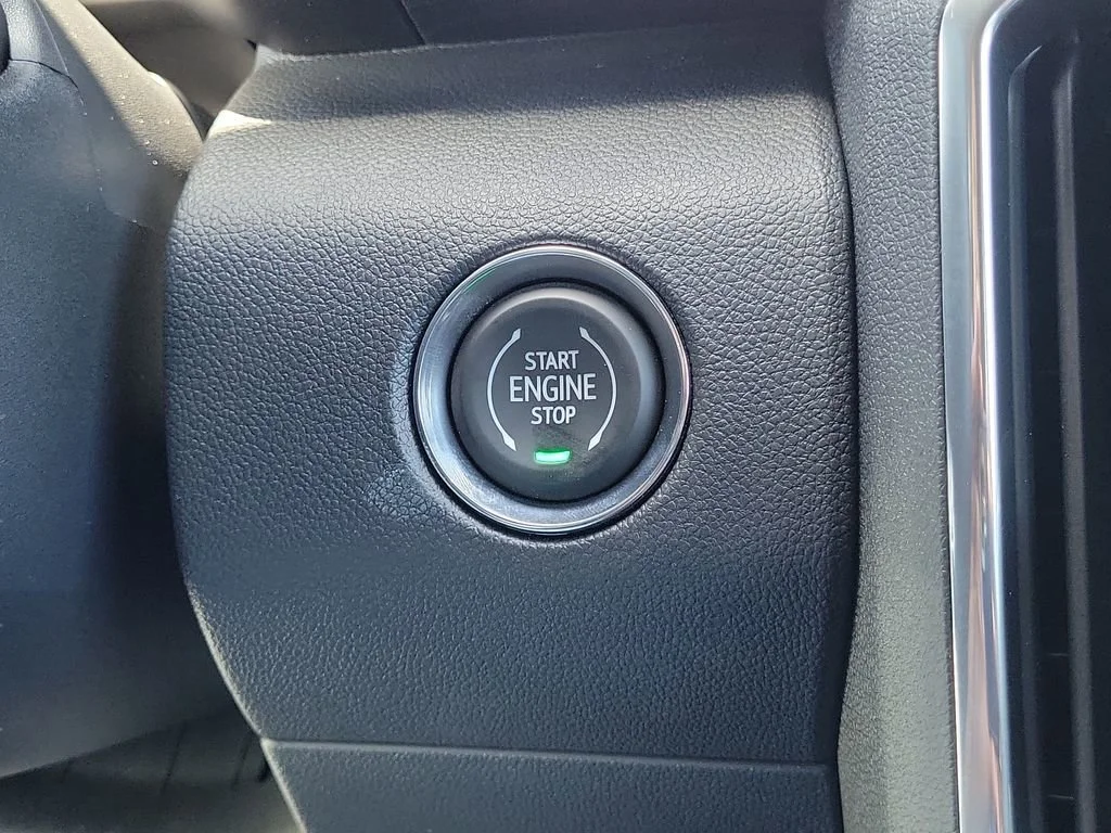 New 2026 Summit White GMC Elevation image 24