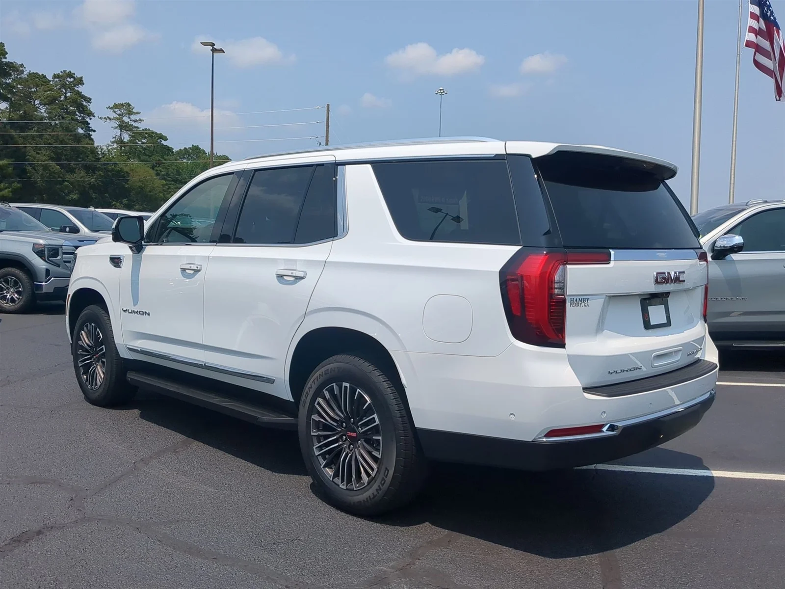New 2026 Summit White GMC Elevation image 30