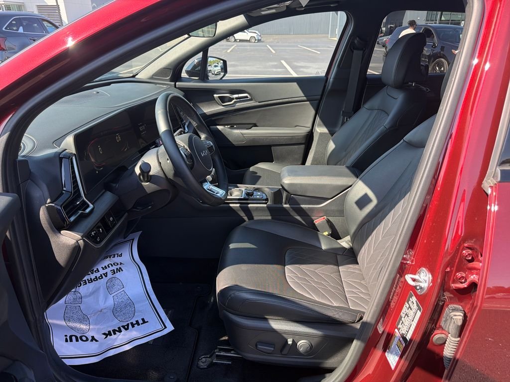 Used 2025 Red Kia X-Line image 13