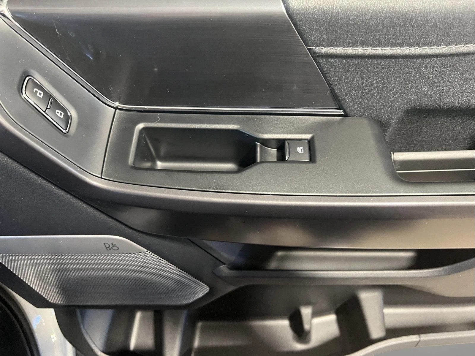 Used 2026 Avalanche Ford LARIAT image 12