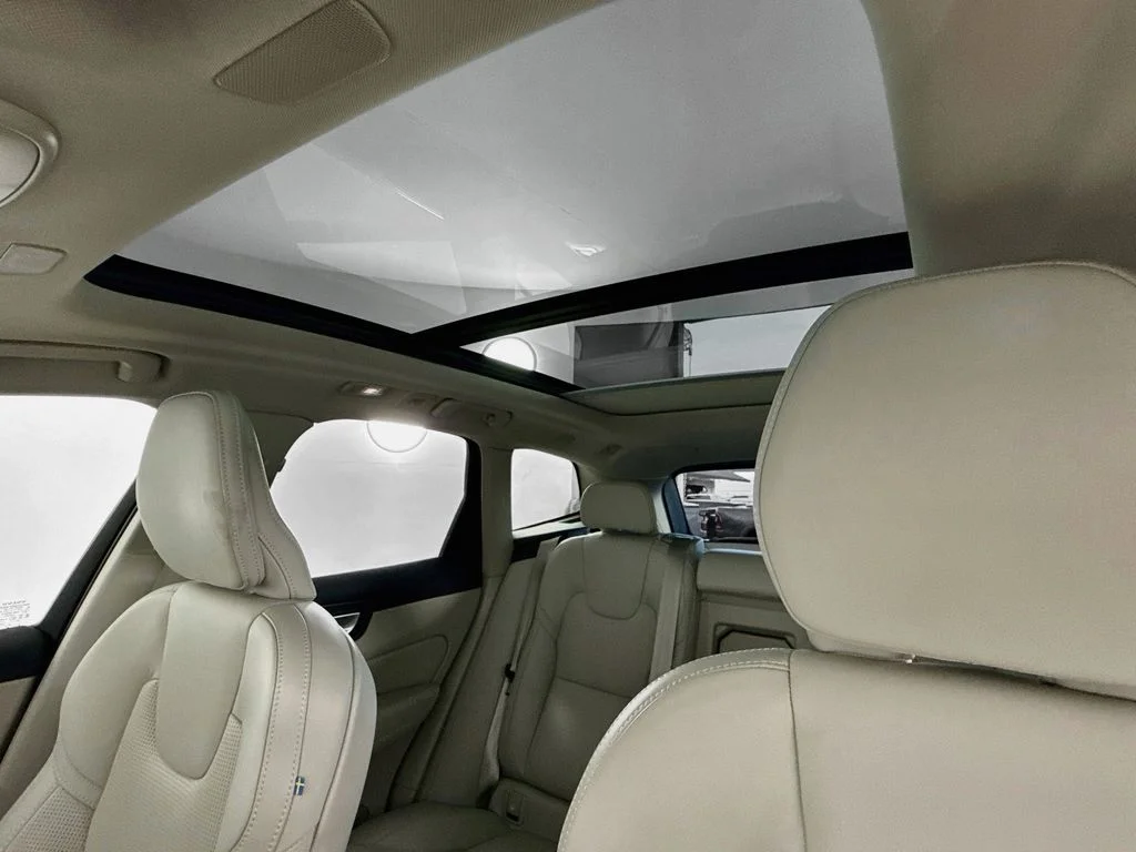 Used 2025 Gray Volvo T8 Ultra image 22
