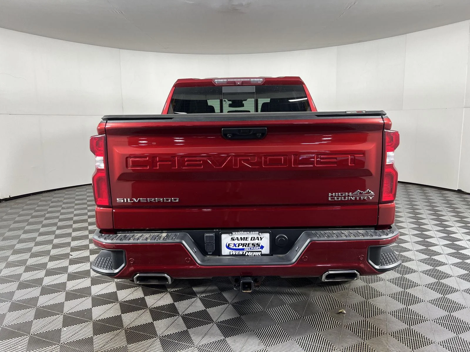 Used 2022 CHERRY RED TINTCOAT Chevrolet High Country image 25