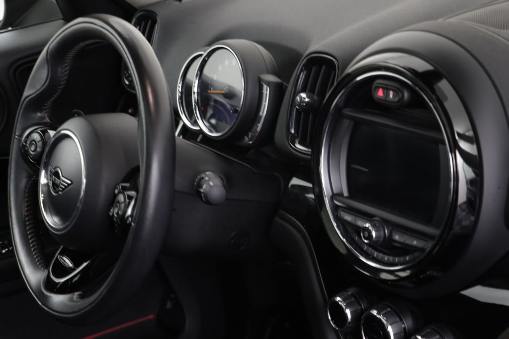 Used 2019 Silver Metallic MINI Signature image 21
