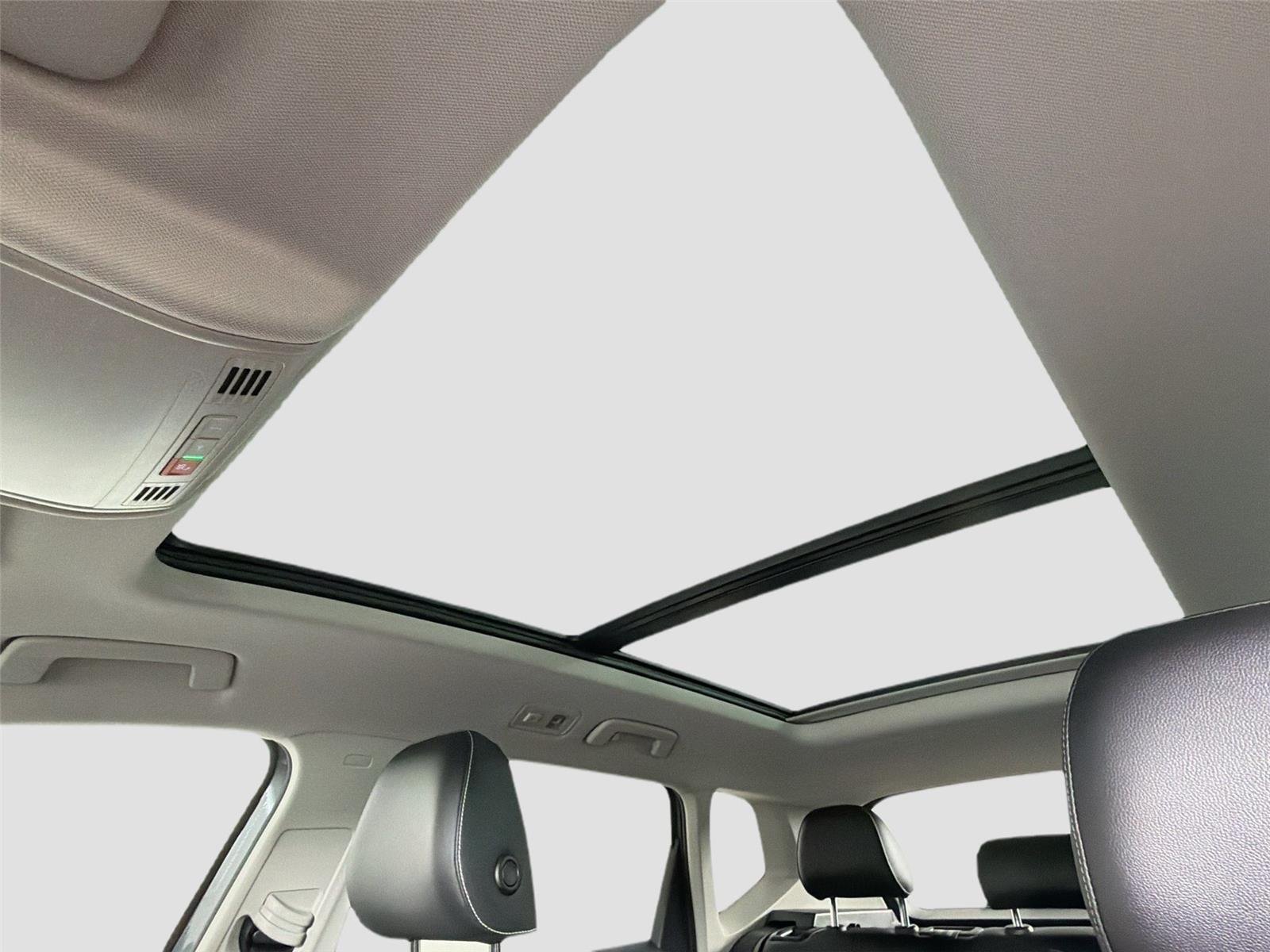 Certified Used 2023 Platinum Gray Metallic Volkswagen SEL image 20