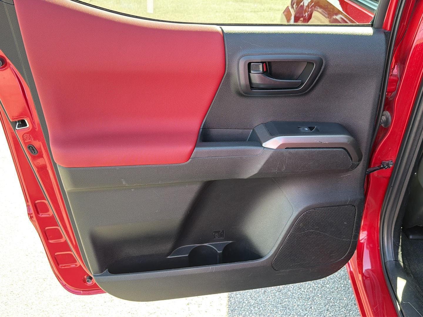 Used 2023 RED Toyota SR5 image 17