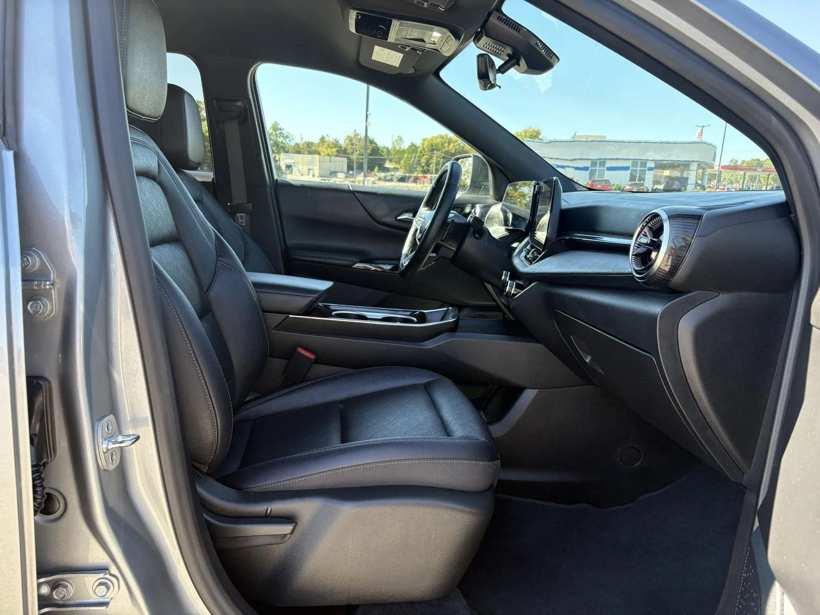 Used 2025 Sterling Gray Metallic Chevrolet AWD LT image 16