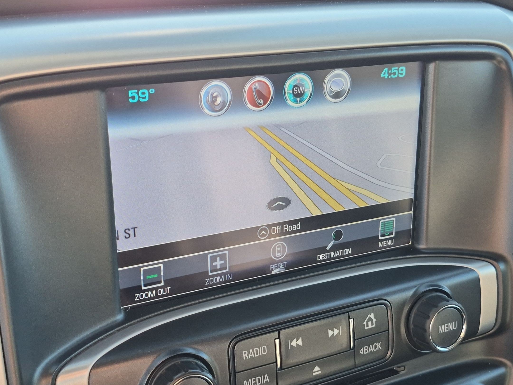 Used 2018 White GMC SLT image 20