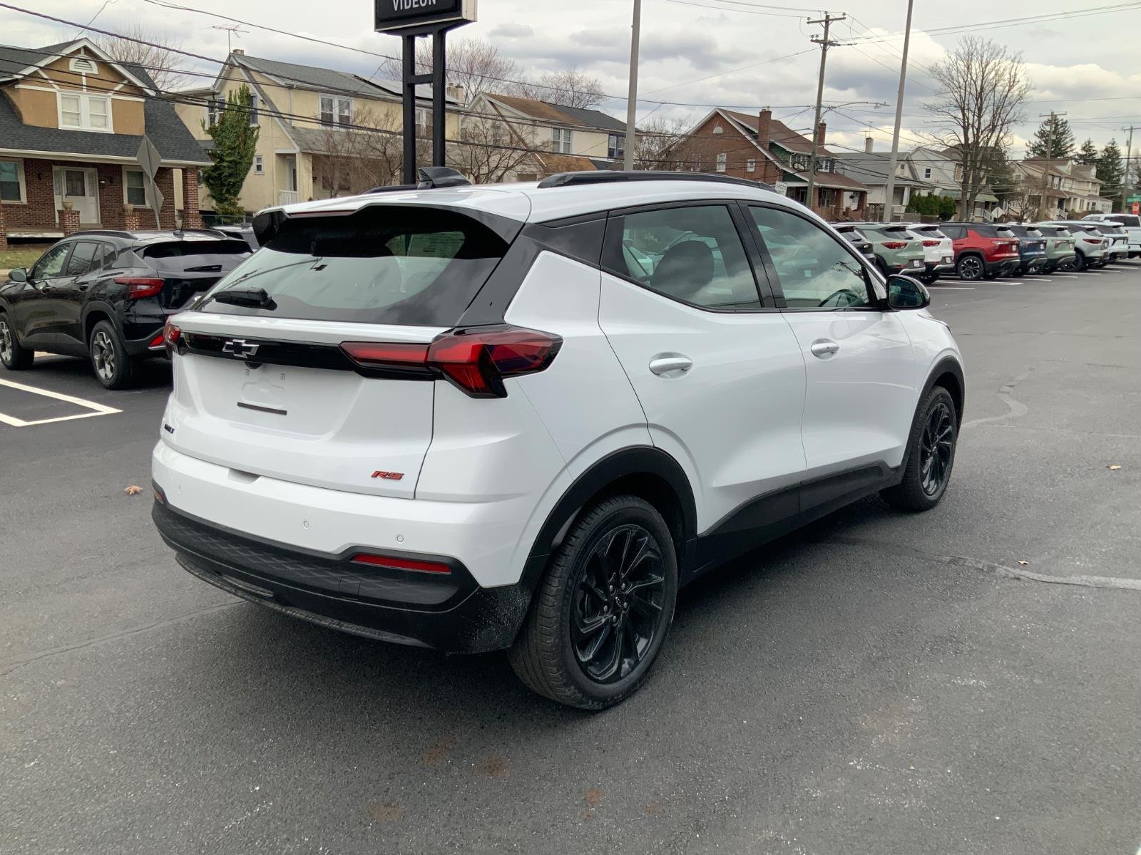 2027 Chevrolet Bolt RS - Photo 7