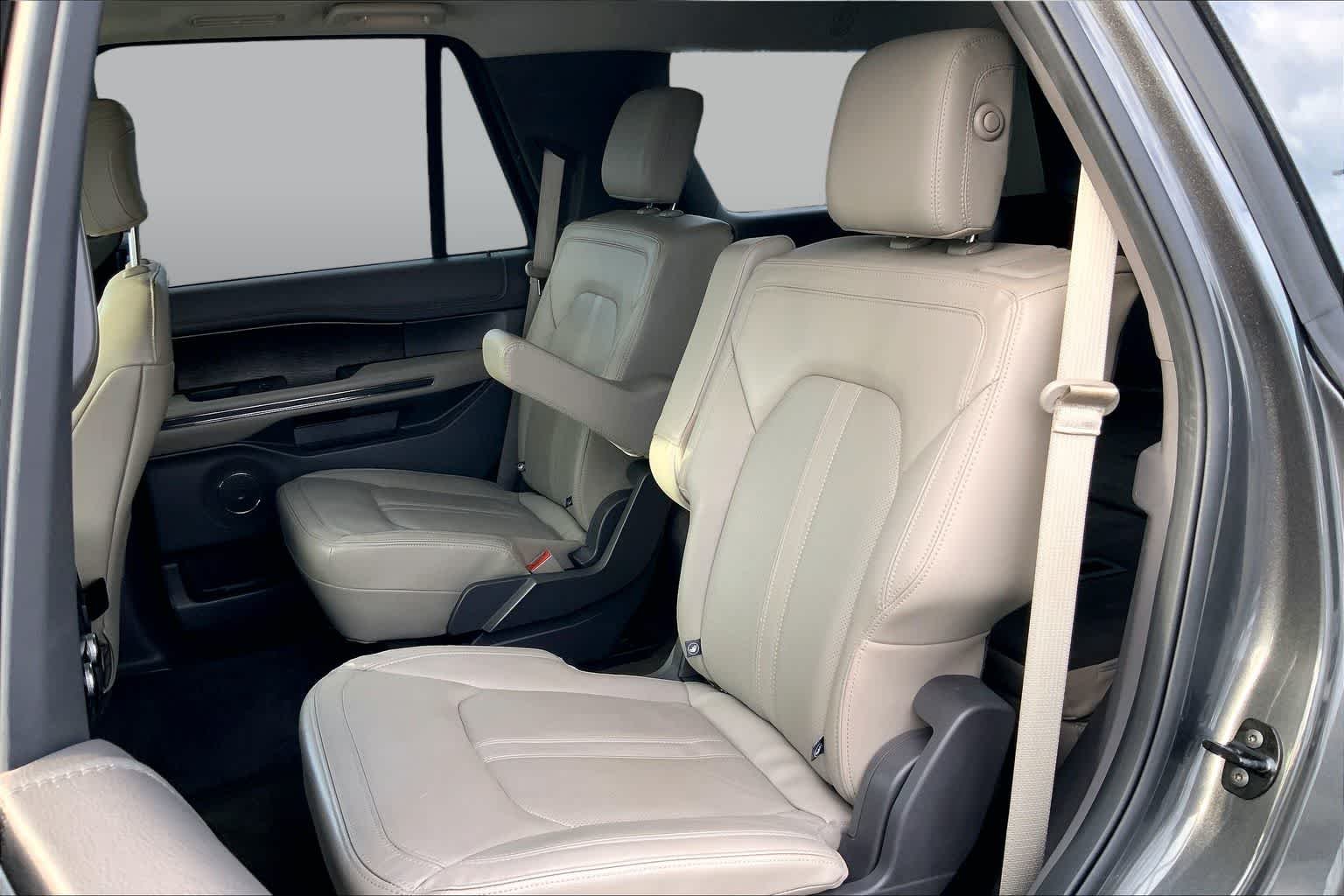 Used 2020 Magnetic Metallic Ford Limited image 20