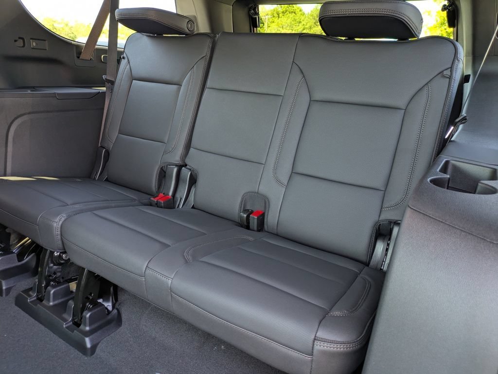 2026 Chevrolet Suburban High Country - Photo 15