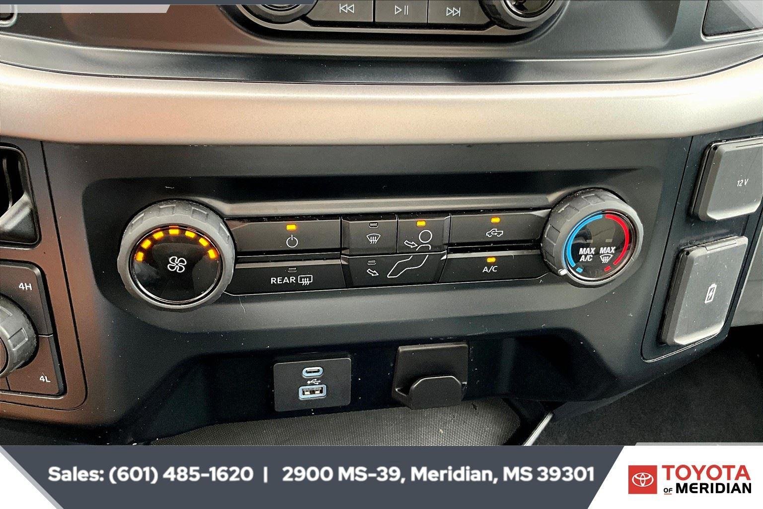 Used 2023 Iconic Silver Ford XLT image 22