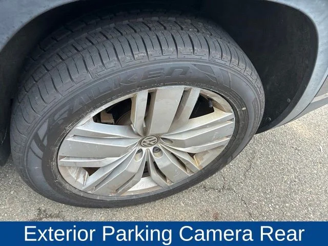 Used 2019 Gray Volkswagen SEL image 8