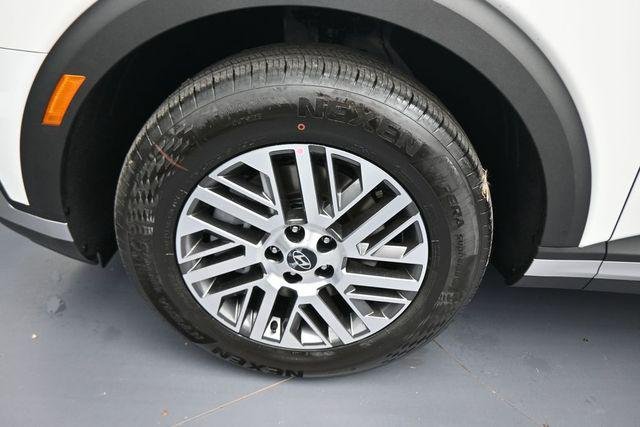 New 2026 White Hyundai SEL AWD image 15
