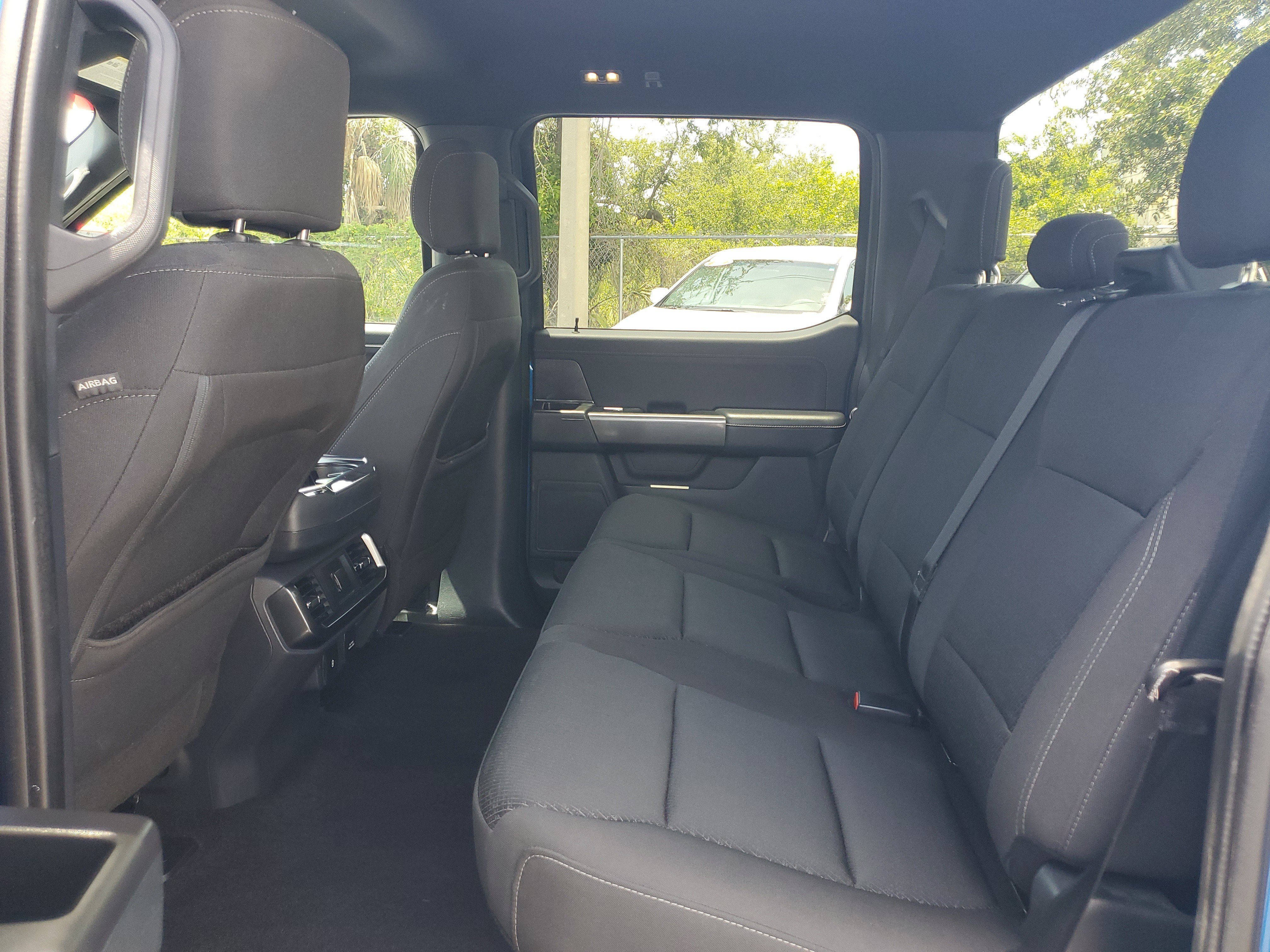 Used 2021 Blue Metallic Ford XLT image 13