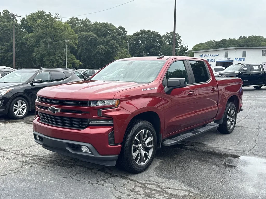 Used 2019 Red Chevrolet RST image 3