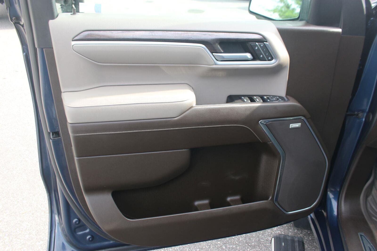 Used 2022 Northsky Blue Metallic Chevrolet LTZ image 14