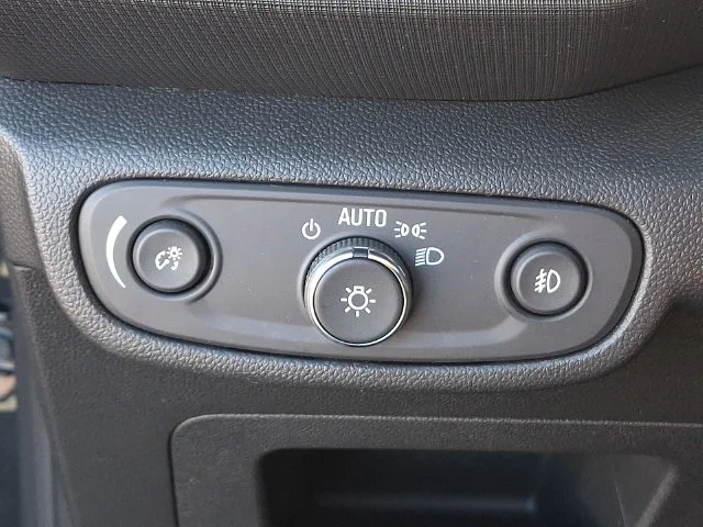 Used 2023 Black Chevrolet LT image 27