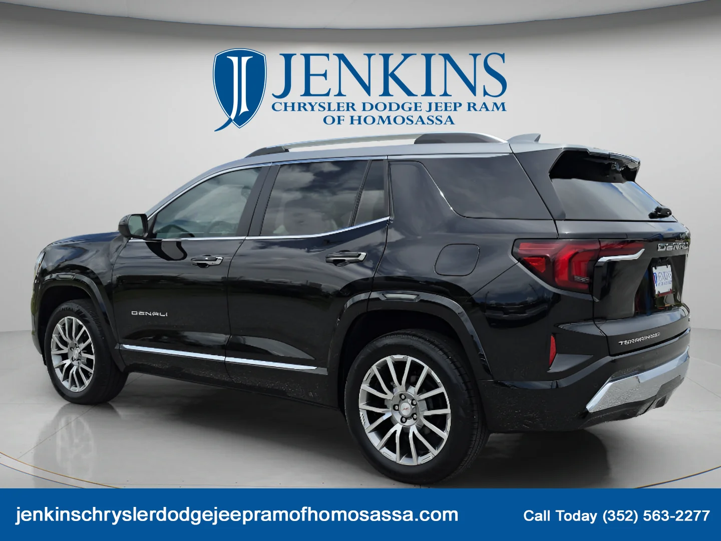 Used 2026 Ebony Twilight Metallic GMC AWD Denali image 8