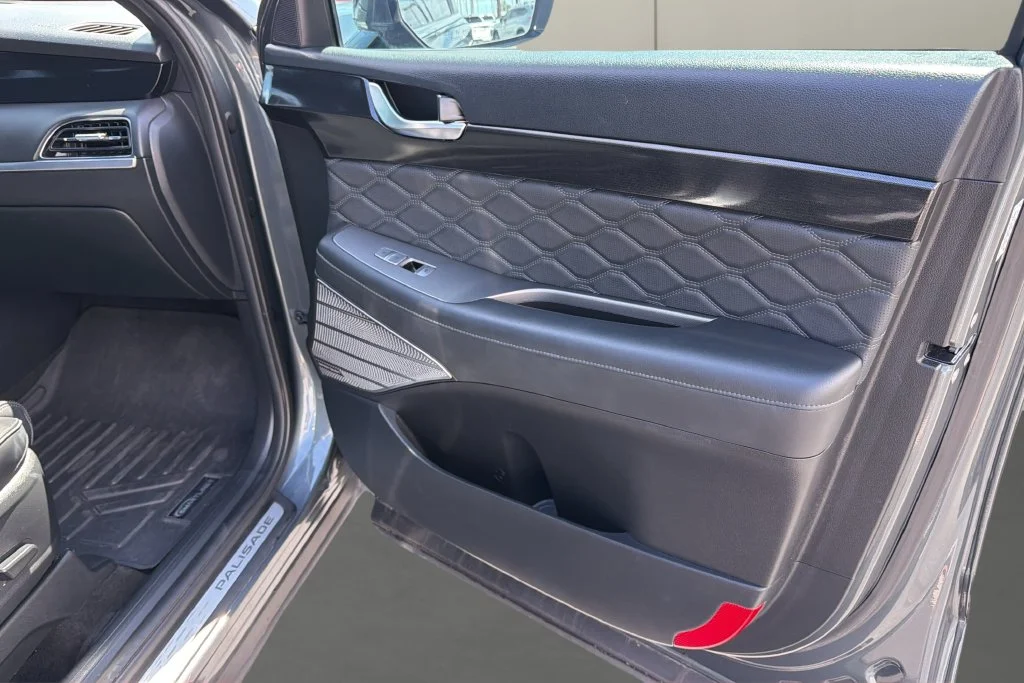 Used 2022 Gray Hyundai Calligraphy image 16