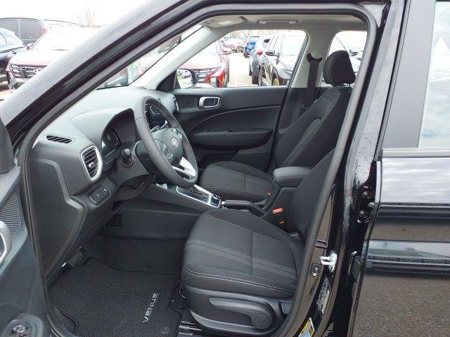 New 2026 Onyx Black Hyundai SEL image 9