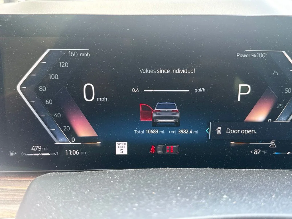 Used 2024 Gray BMW sDrive40i image 17
