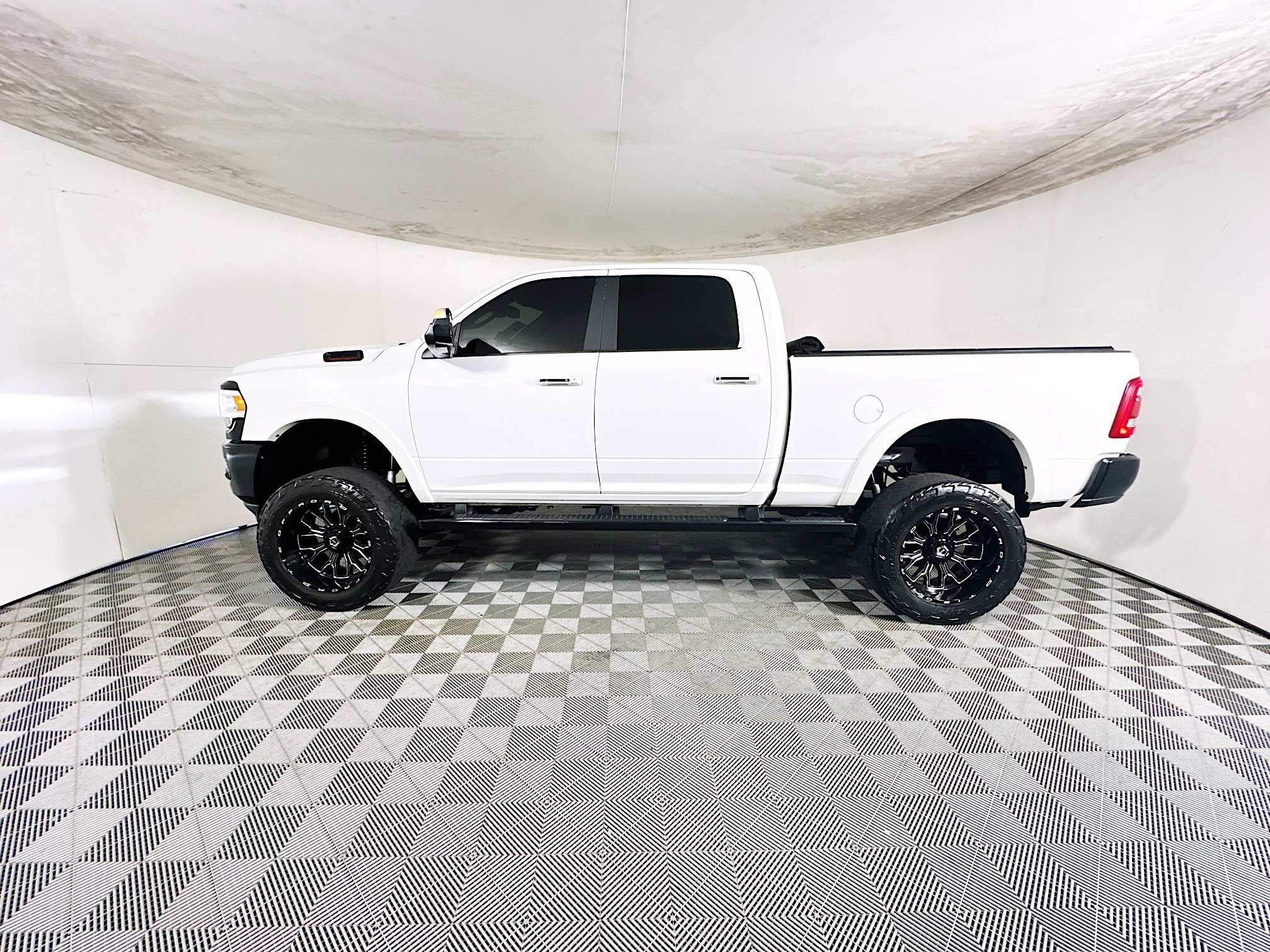 2022 Ram 2500 thumbnail 8