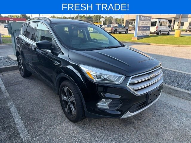 Used 2018 Black Ford SEL image 1