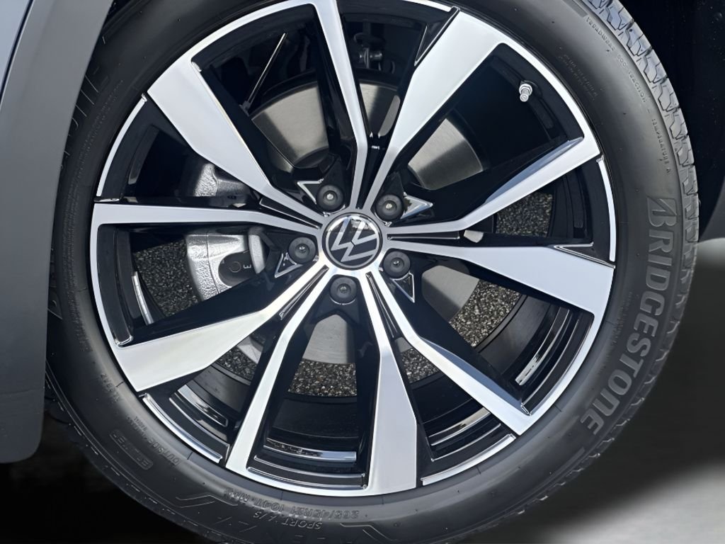 New 2026 Pure Gray Volkswagen 2.0T SEL Premium R-Line image 10