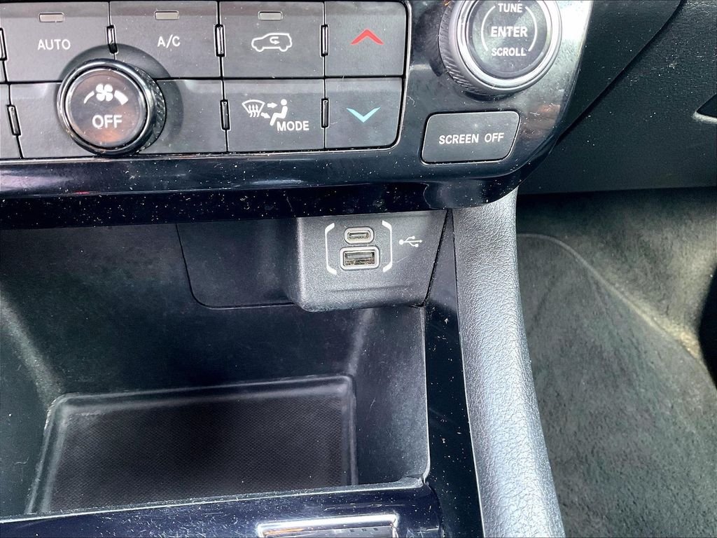 Used 2022 Bright White Clearcoat Jeep Limited image 12