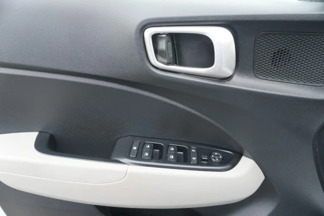 Used 2025 WHITE Hyundai SEL image 12