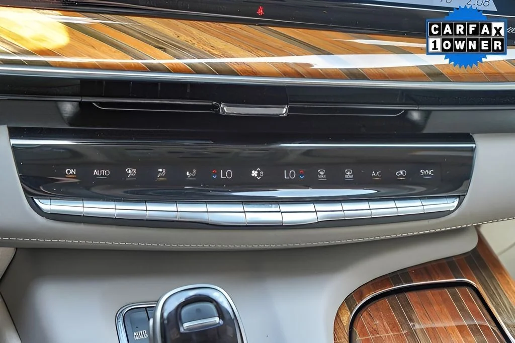 Used 2024 White Cadillac Sport Platinum image 25
