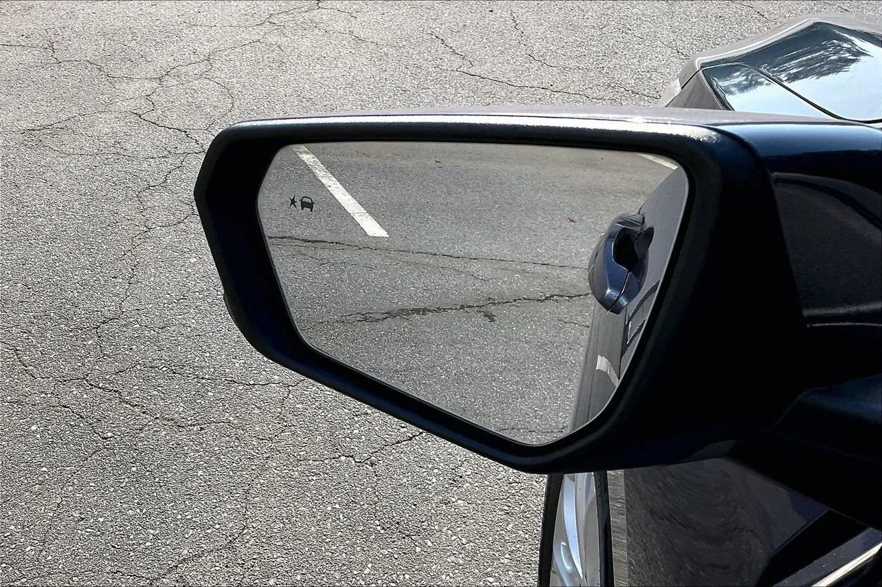 Used 2018 Blue Chevrolet LT image 28