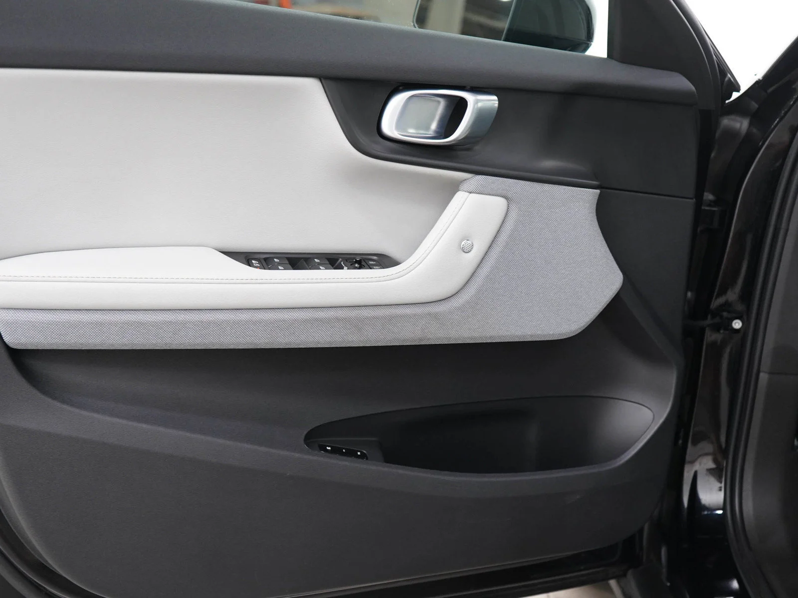 Used 2023 Black Polestar Plus image 17