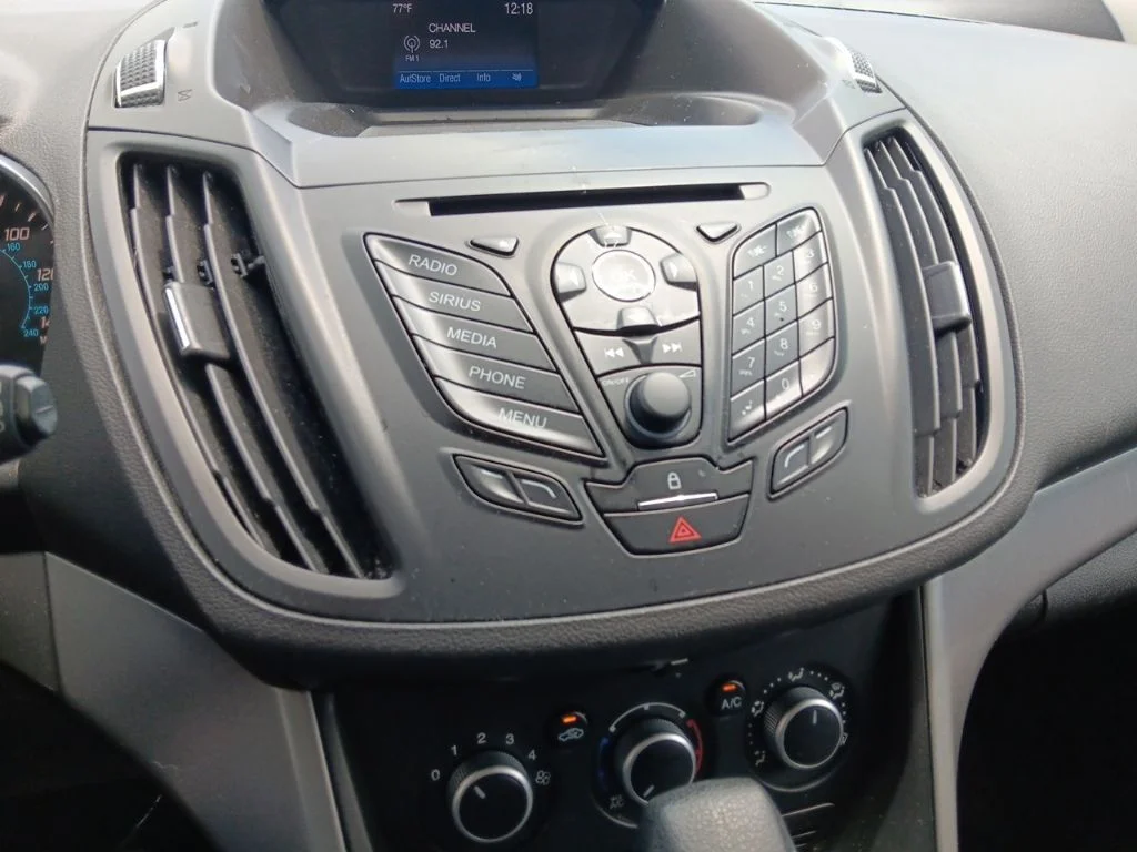 Used 2016 Magnetic Ford SE image 19
