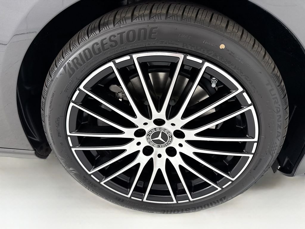 New 2026 Graphite Grey Metallic Mercedes-Benz C 300 image 31