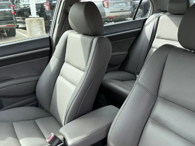 Used 2009 Alabaster Silver Metallic Honda EX-L image 14