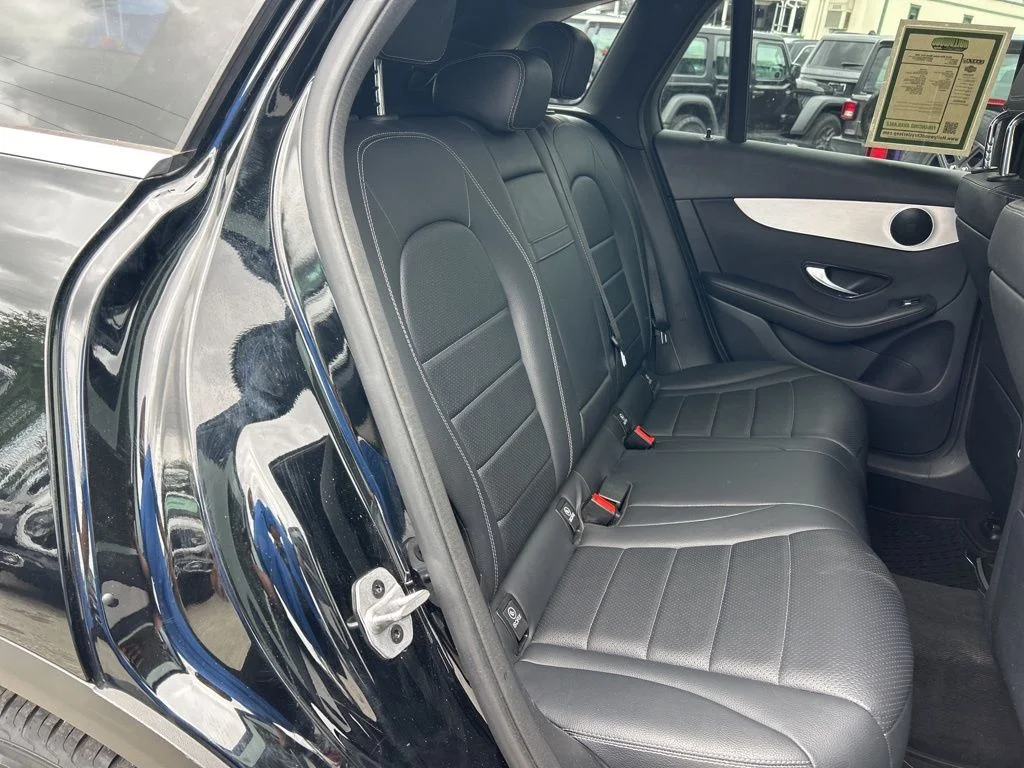 Used 2022 Black Mercedes-Benz GLC 300 image 25