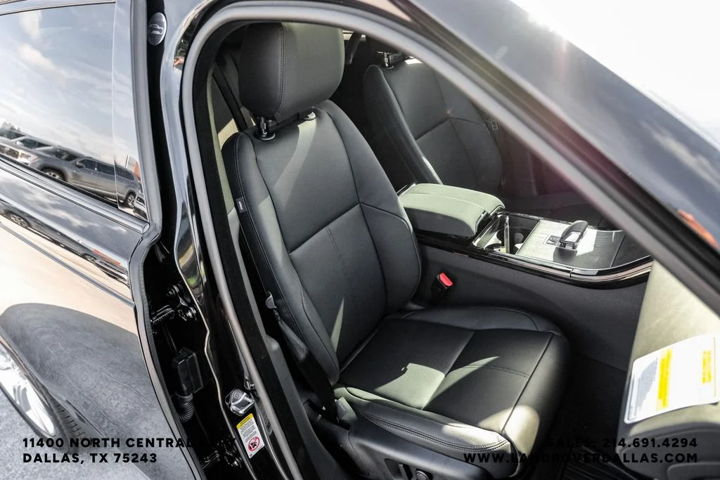 New 2026 Santorini Black Metallic Land Rover S image 33