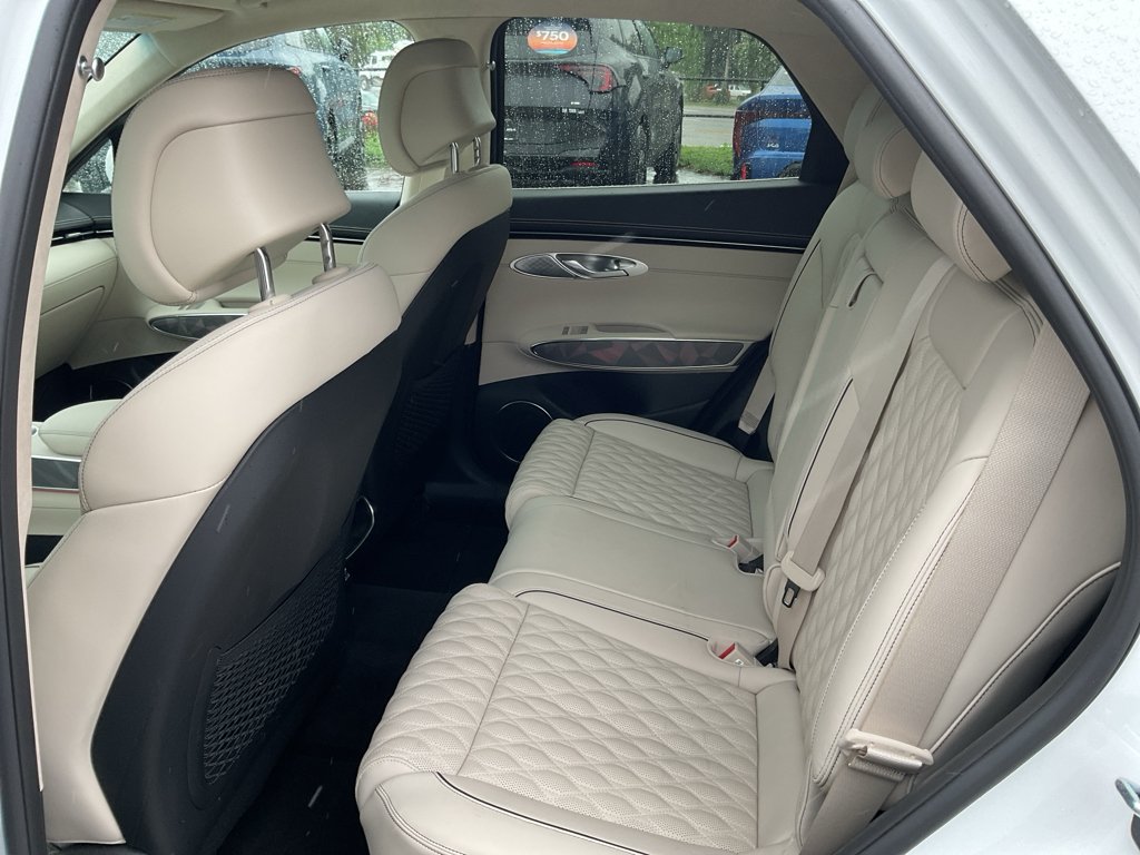 Used 2025 Uyuni White Genesis 3.5T Sport image 17