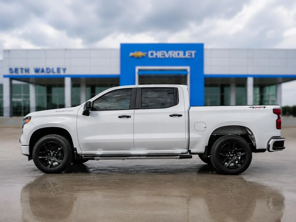 New 2026 Summit White Chevrolet Custom image 4